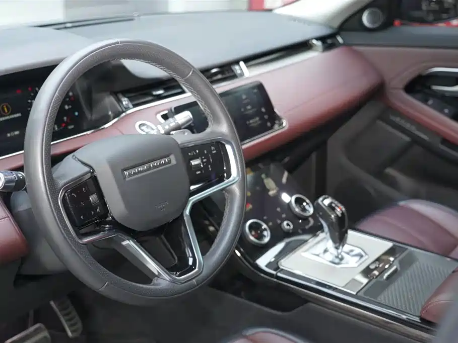 Land Rover Range Rover Evoque 2021 Range Rover Evoque L 249PS R-Dynamic HSE Luxury Edition фото 12
