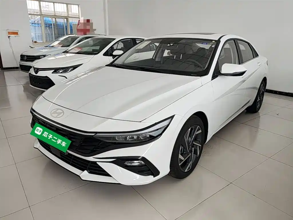 Hyundai Elantra 2023 1.5L CVT GLX Elite Edition фото 2