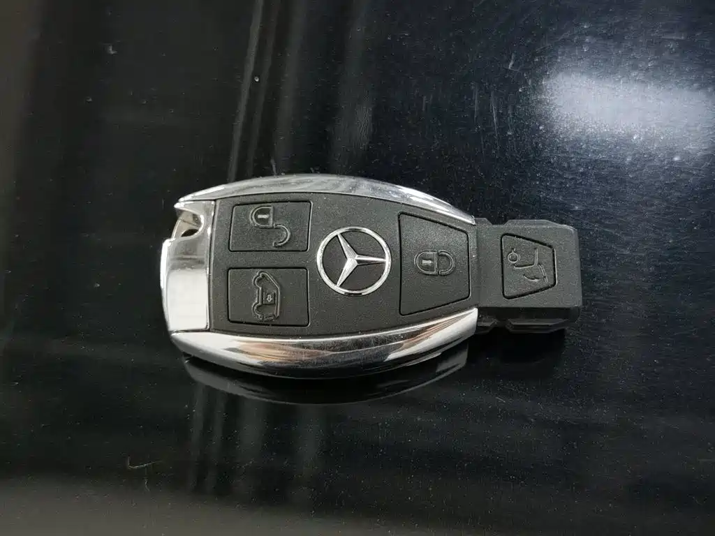 Mercedes-Benz V-Class 2022 V 260 L Long Wheelbase Luxury Edition фото 19
