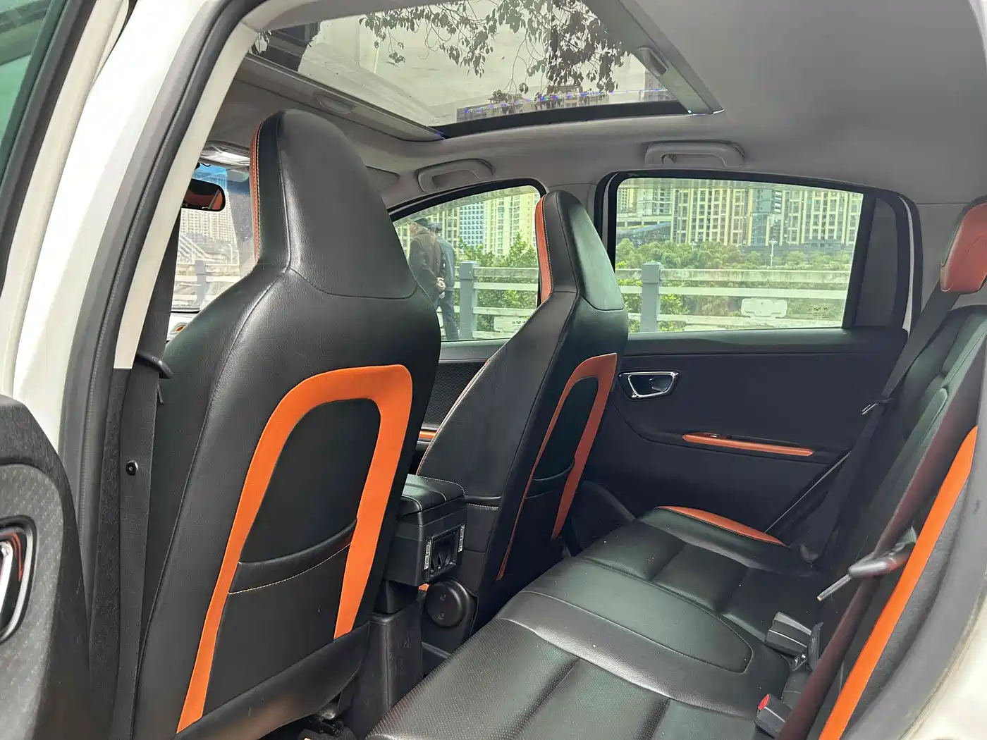 صورة 8 - Geely Yuanjing X1