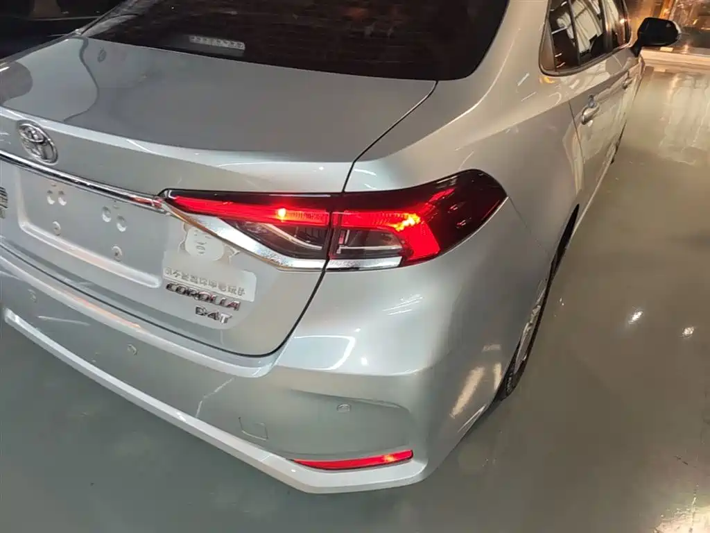 Toyota Corolla 2019 1.2T S-CVT GL-i Elite Edition фото 8