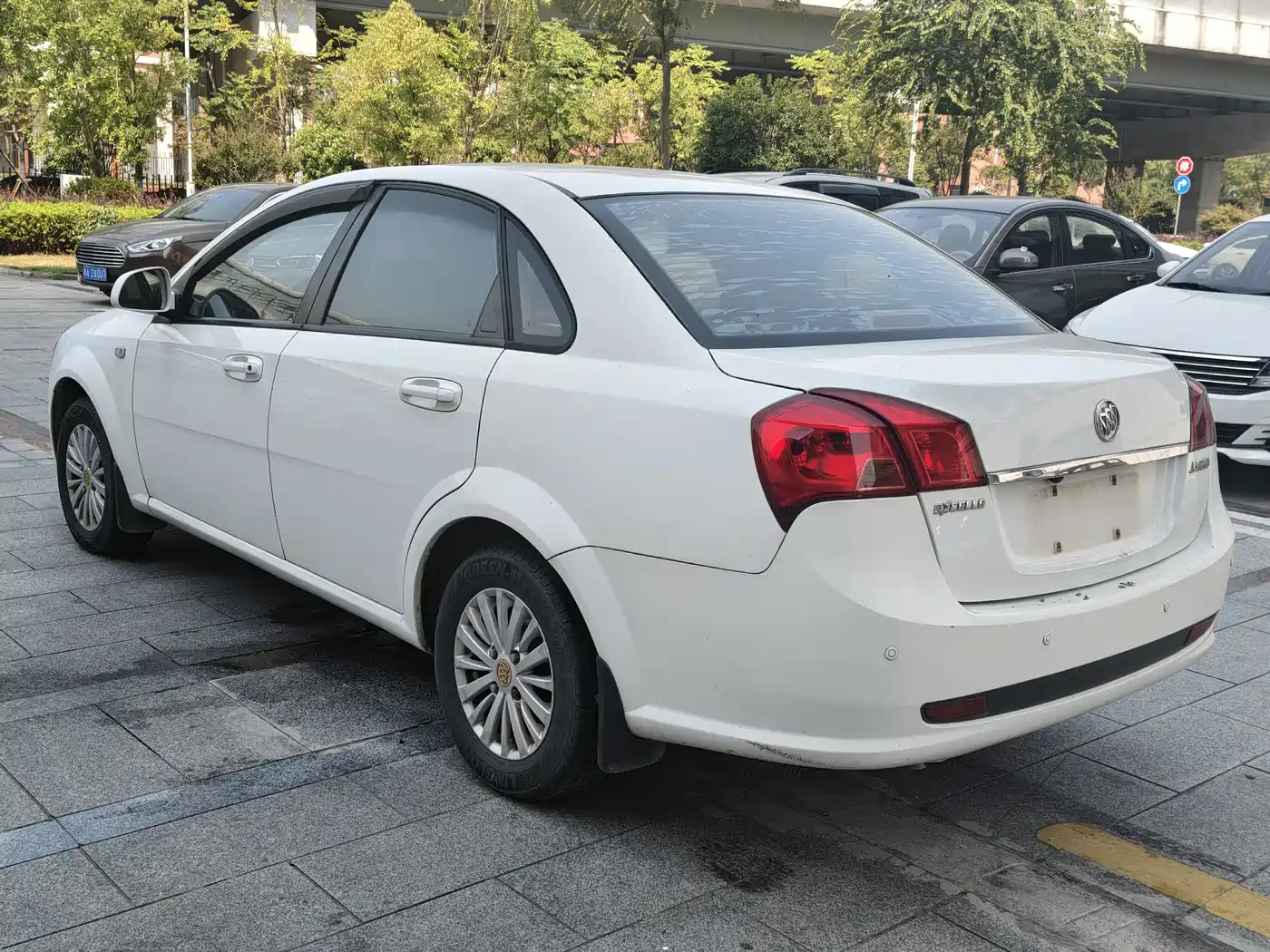 Photo 5 - Buick Excelle