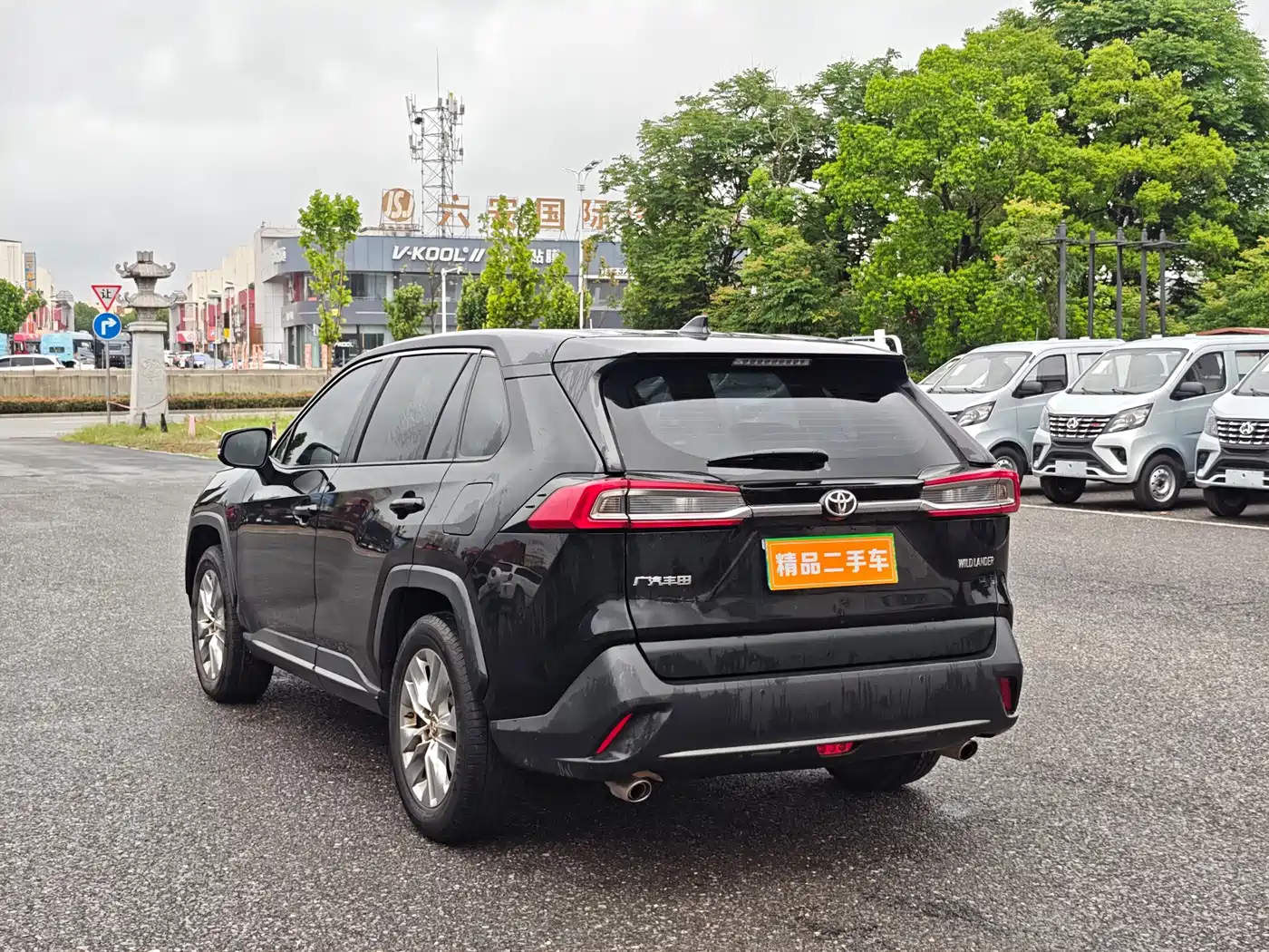 Toyota Wildlander 2024 2.0L CVT FWD Leading Edition фото 6