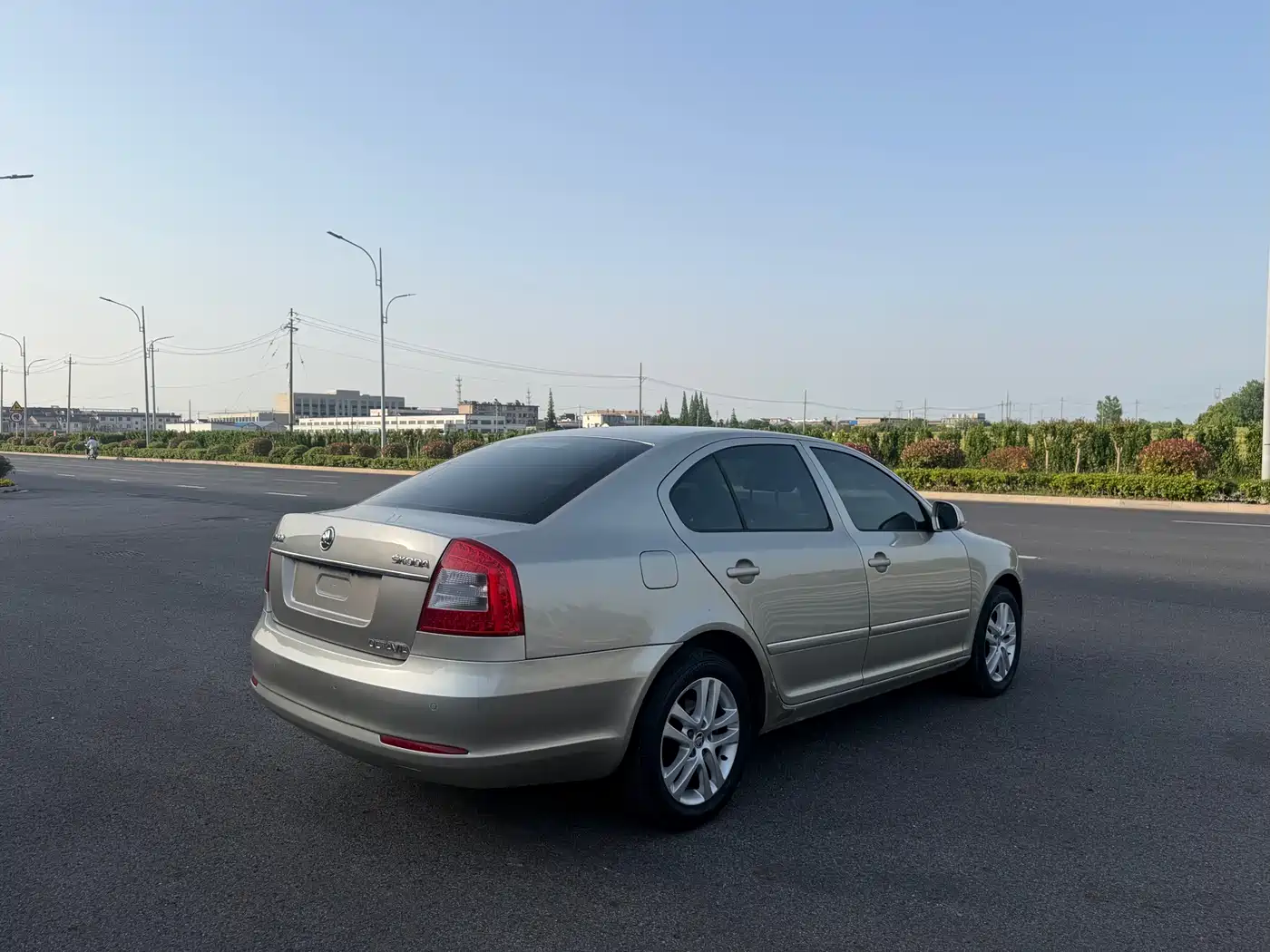 Škoda Octavia 2014 1.6L Auto Yijun Edition фото 9