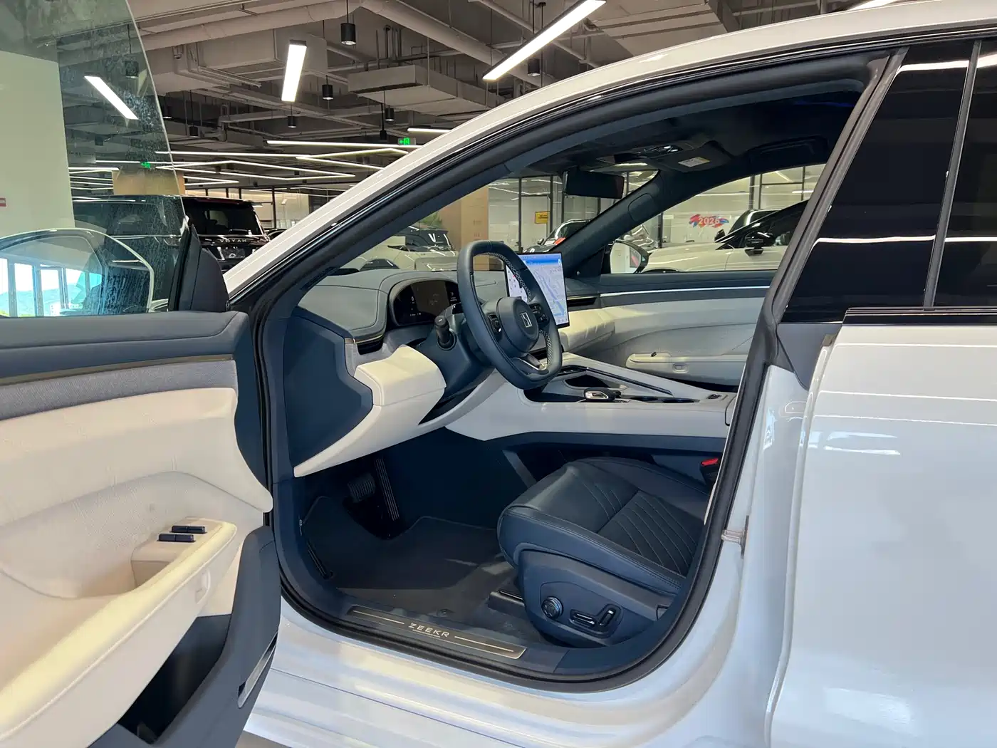 ZEEKR EXTREME KRYPTON 001