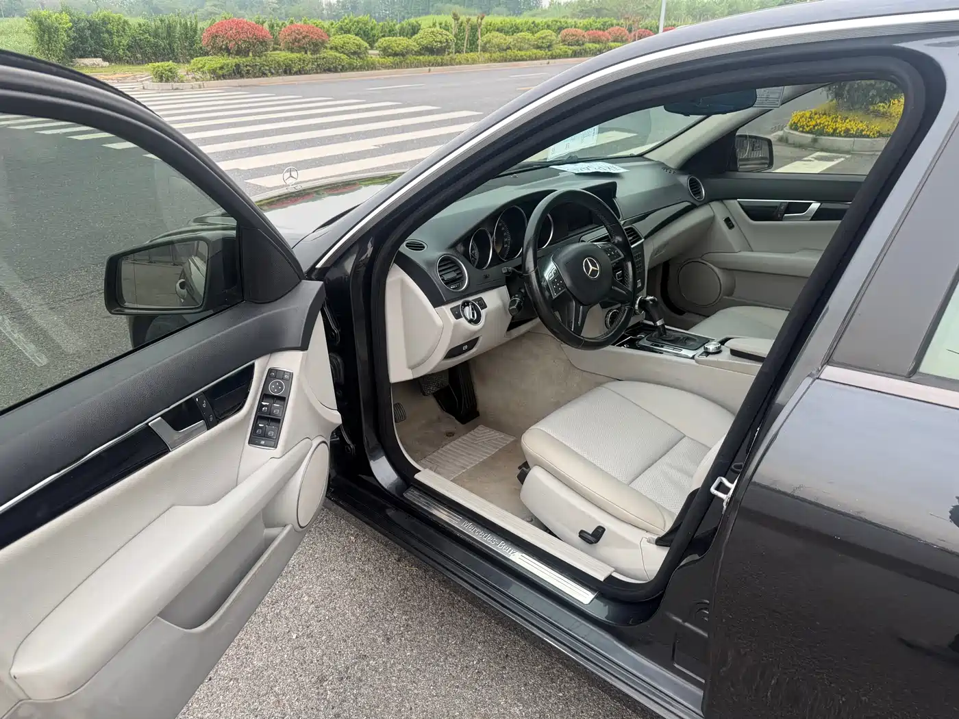 Mercedes-Benz C-Class 2011 C 180K Classic фото 4