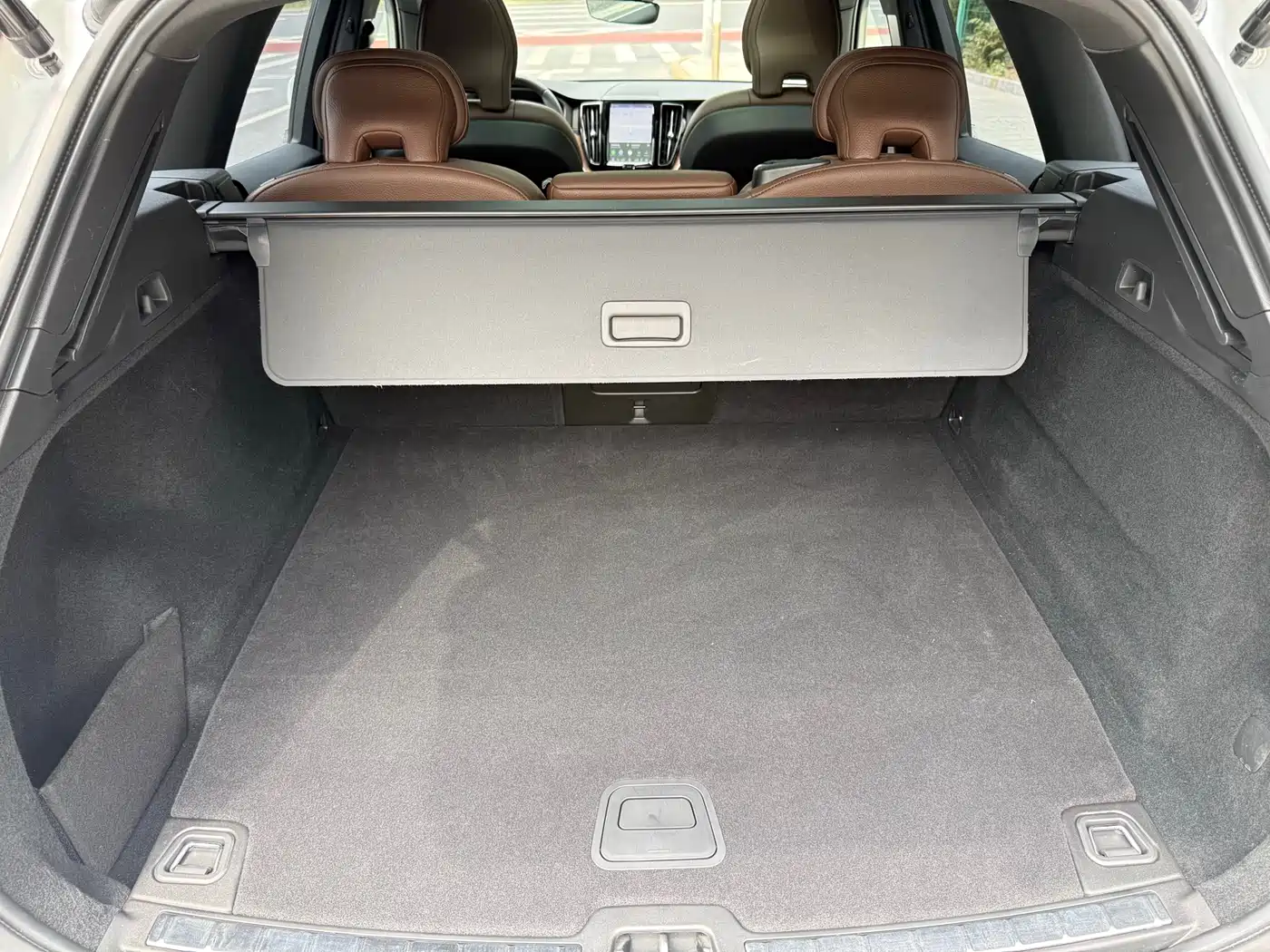 VOLVO XC60 PLUG-IN HYBRID