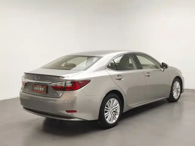 Lexus ES 2015 200 Elite Edition — фото 2