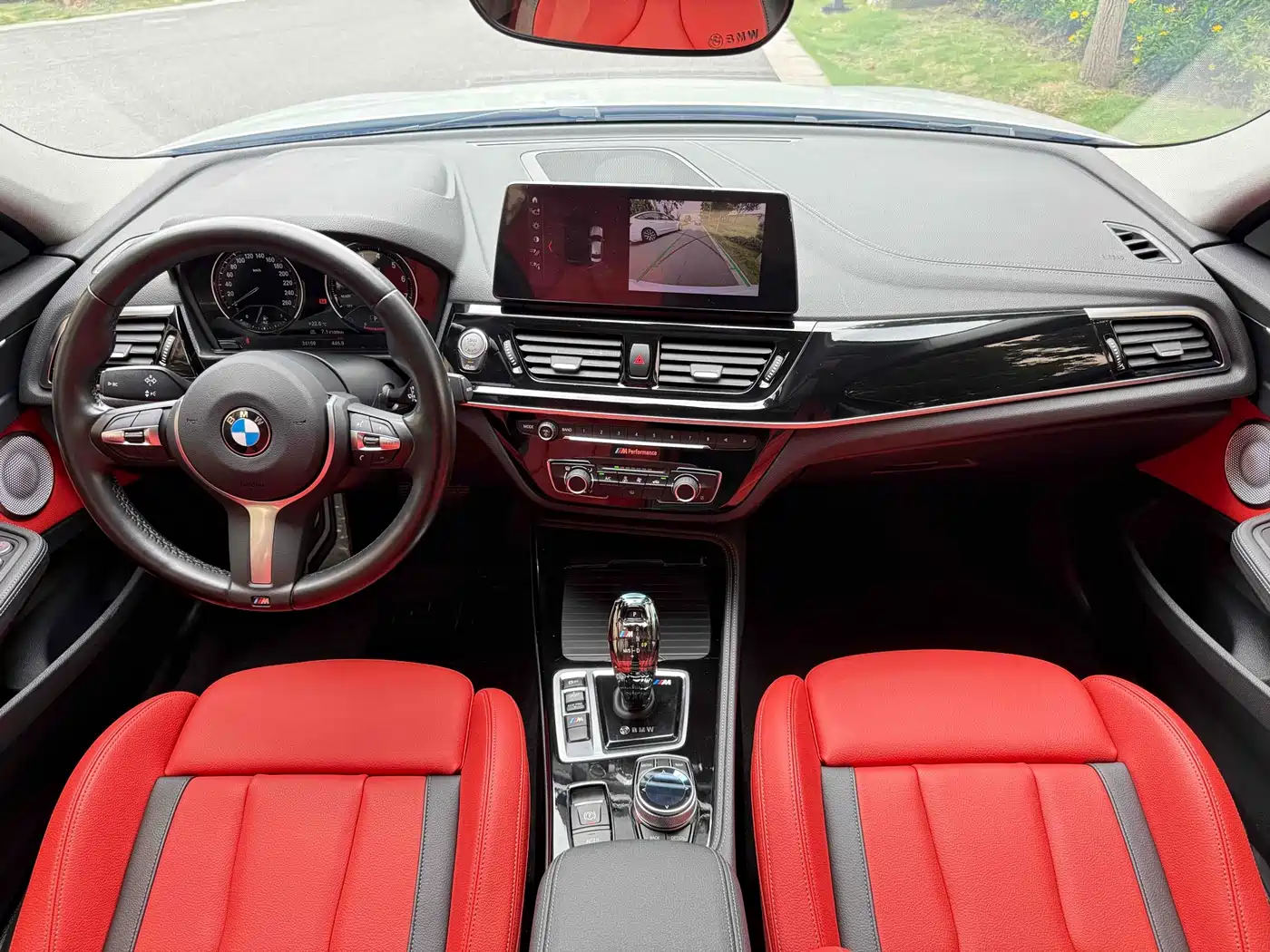 BMW 1 Series 2021 125i M Sport Black Night Edition фото 25