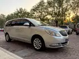 Фото 8 - Buick GL8
