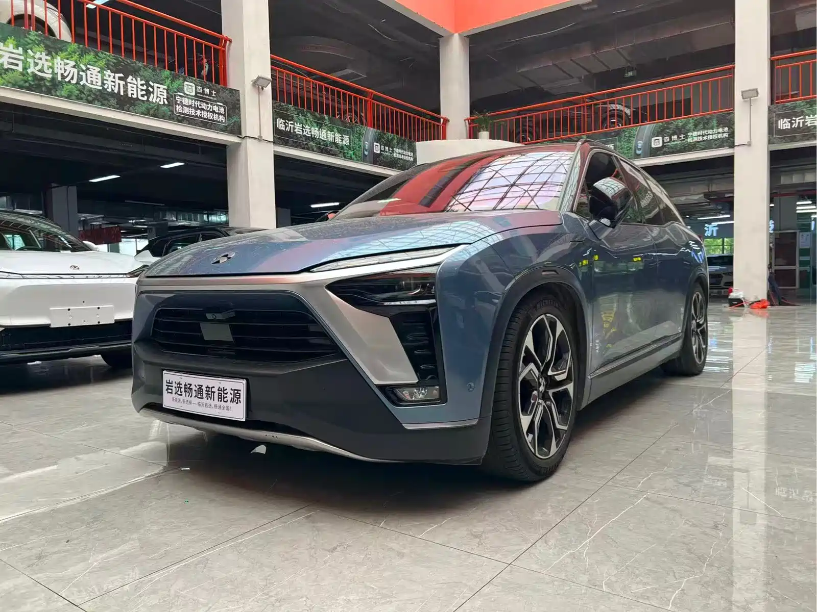 Фото 3 - NIO ES8
