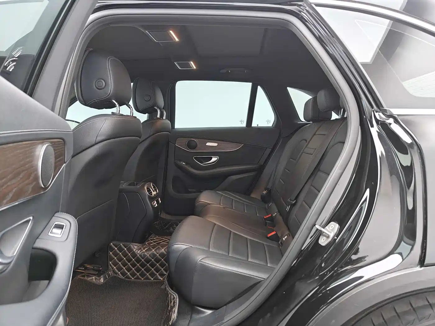 Mercedes-Benz GLC 2022 Model GLC 260 L 4MATIC Dynamic Edition фото 11