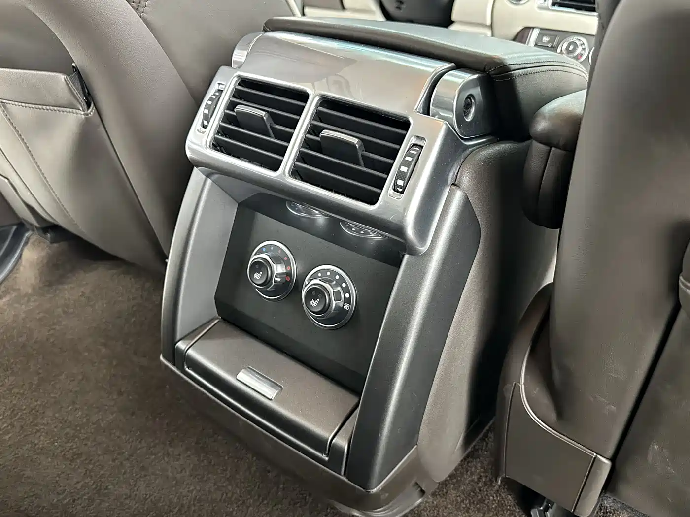 Land Rover Range Rover 2012 5.0 NA V8 фото 14