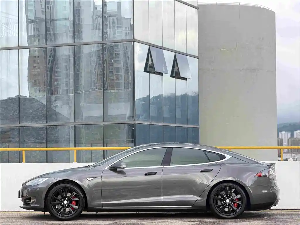 Tesla Model S 2014 2014 Model S P85