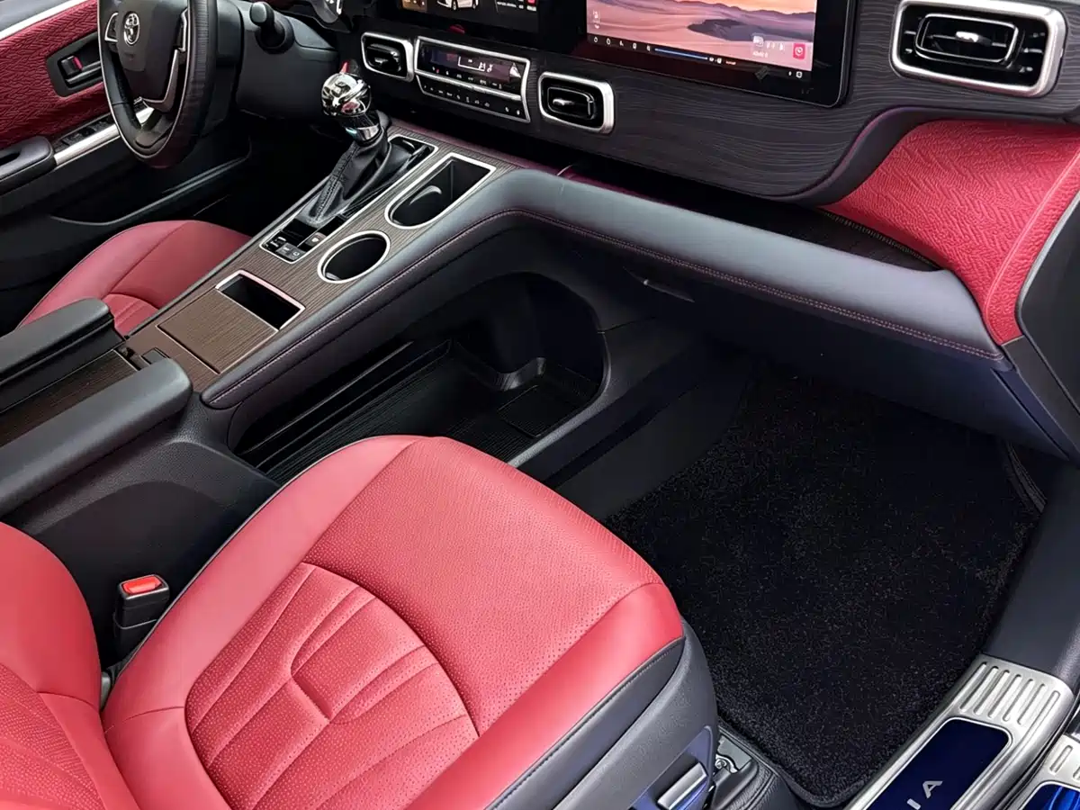 Toyota Granvia 2026 Model 2.5L Hybrid Luxury Edition фото 7