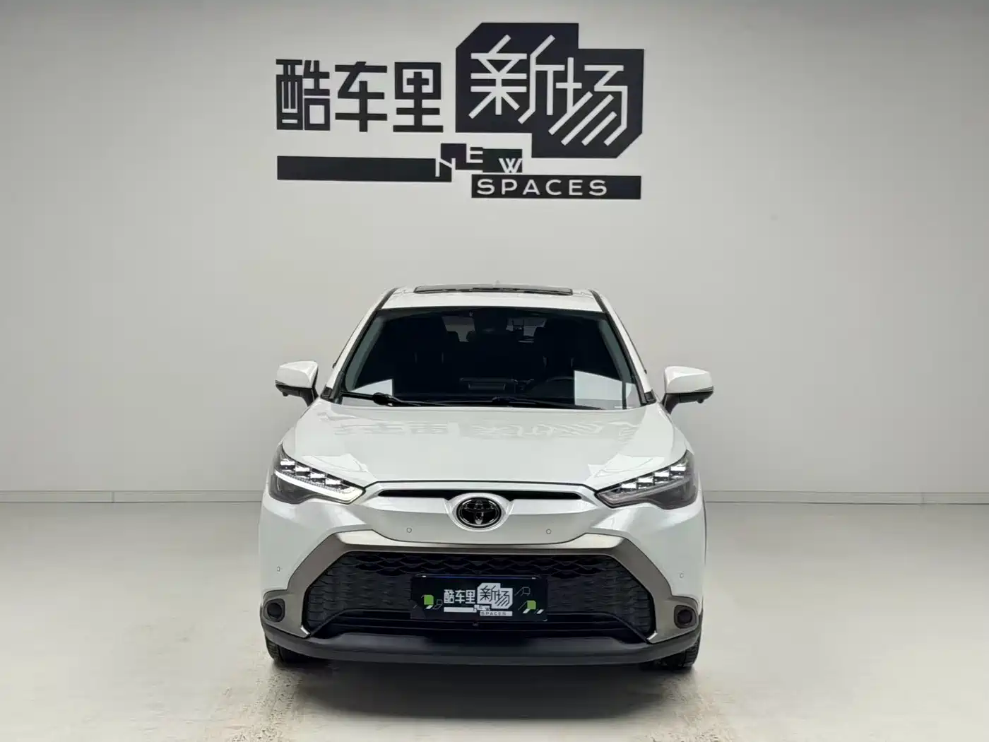 Toyota Frontlander 2023 2.0L CVT Luxury Edition фото 2