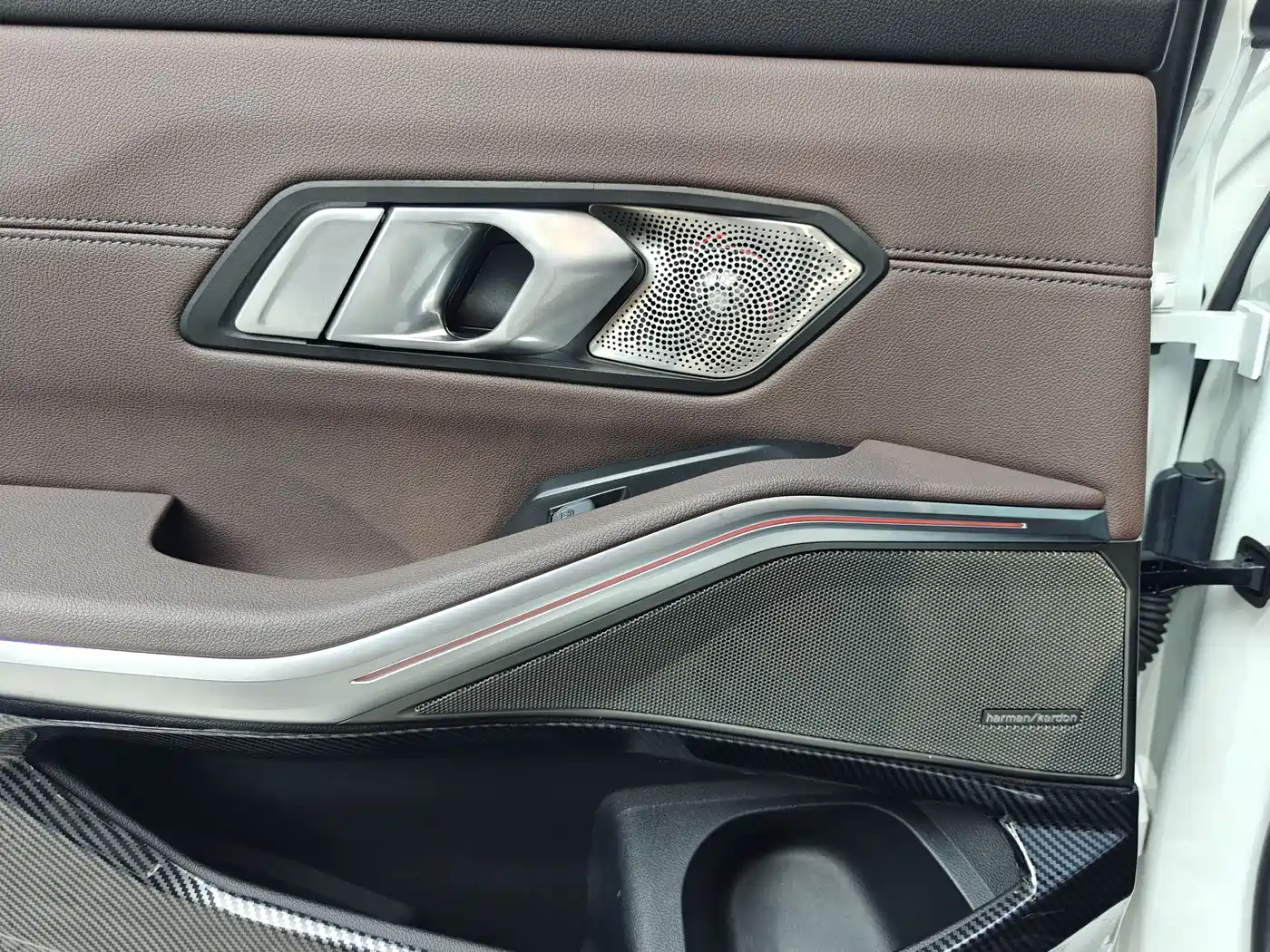 BMW 3 Series 2021 325Li M Sport Night Edition фото 9