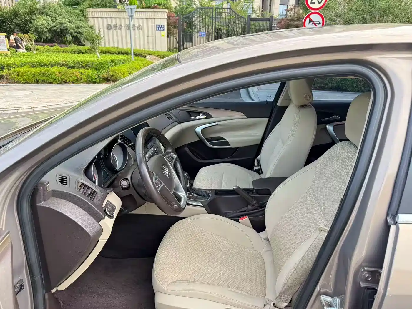 Buick Regal 2011 2.4L SIDI Comfort Edition фото 8