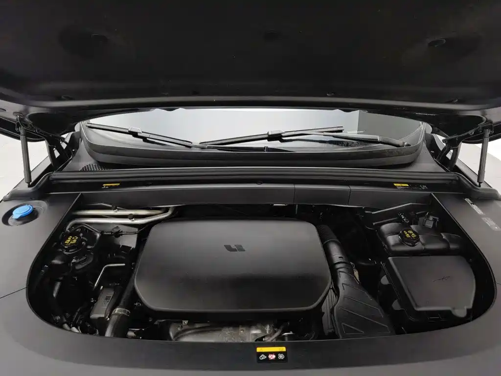 Li Auto Li Auto L6 2024 Pro 6