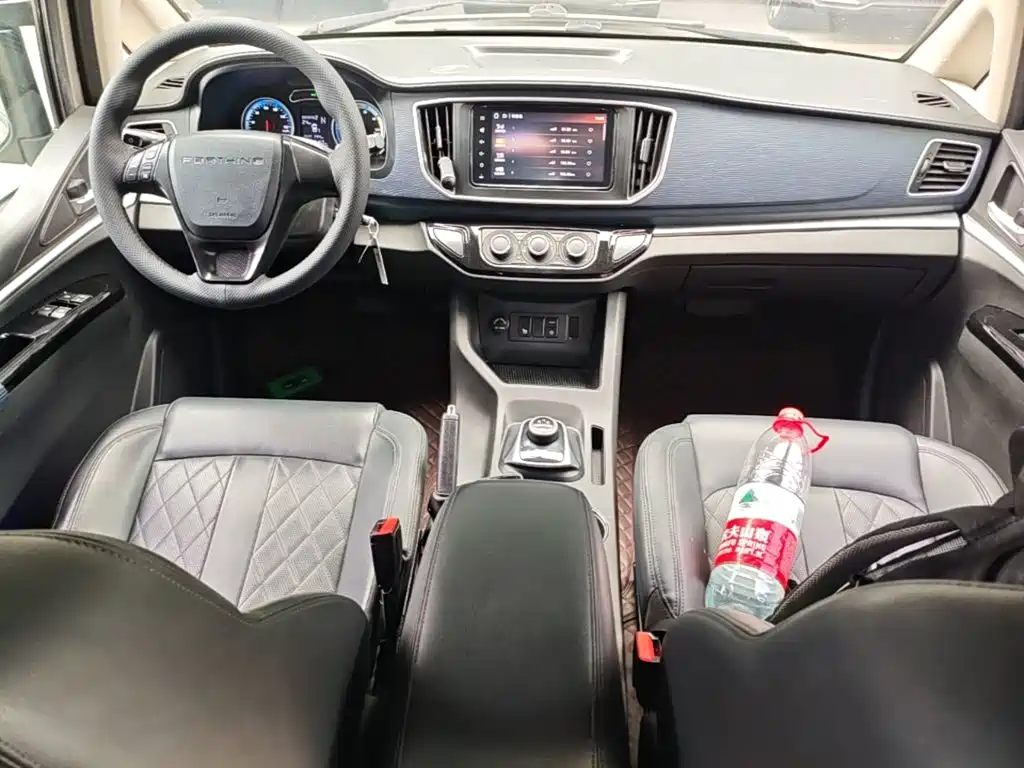 Dongfeng Fengxing Lingzhi New Energy 2023 2022 Standard Luxury Model 7-Seater