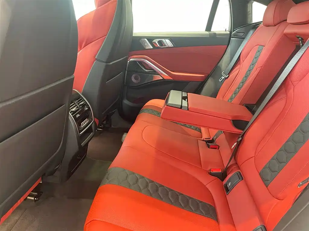 BMW X6 M 2023 Model X6 M Thunder Edition фото 10