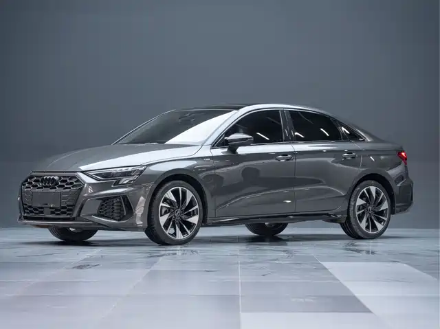 Audi A3 A3L Limousine 35 TFSI, Стиль Спорт