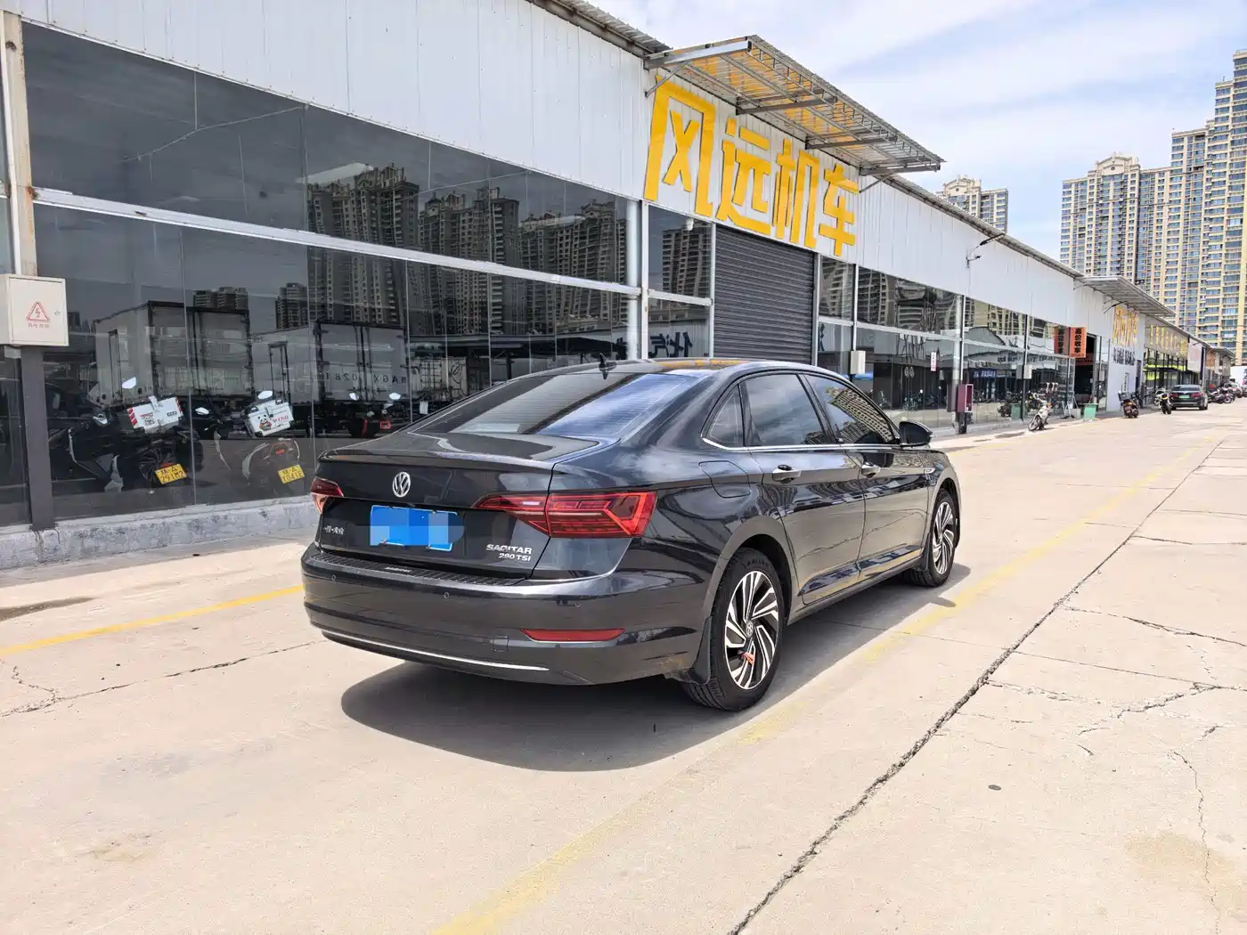Volkswagen Sagitar 2021 280TSI DSG 30th Anniversary Edition фото 14