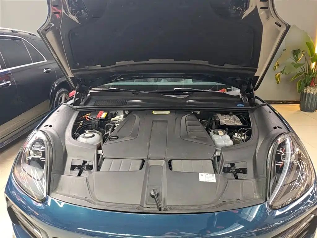Porsche Cayenne New Energy 2019 Cayenne E-Hybrid 2.0T фото 20