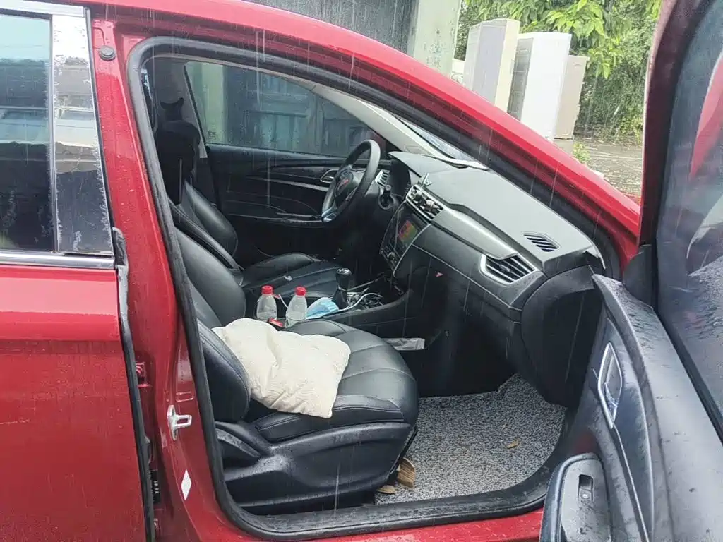 Roewe i5 2018 2019 1.5L Manual 4G Langhao Edition