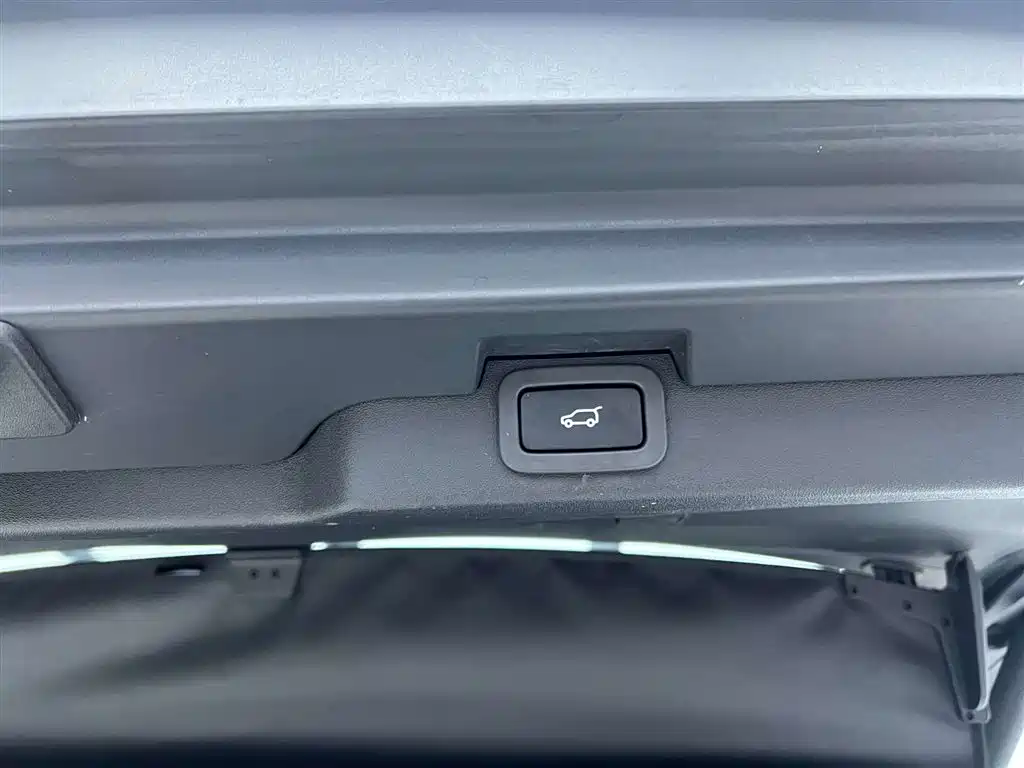 Land Rover Discovery 2017 3.0 SC V6 SE фото 26