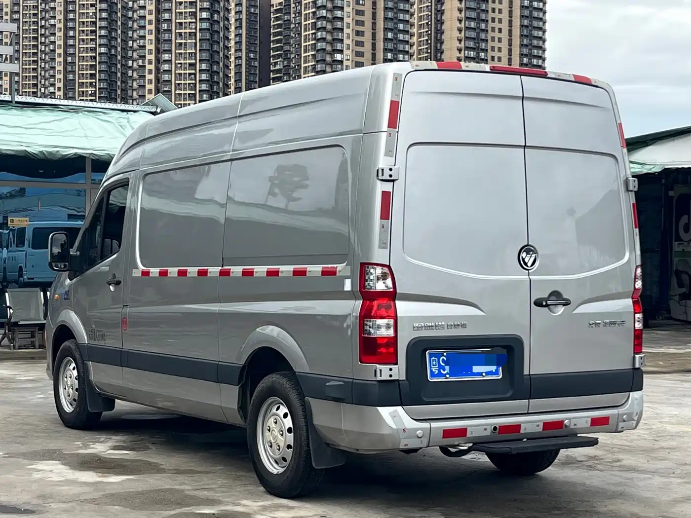 Foton Tuyano 2025 2024 Jixiang Multi-function 2.0T Automatic Long Wheelbase Medium Roof Single Rear Tire 3-seater