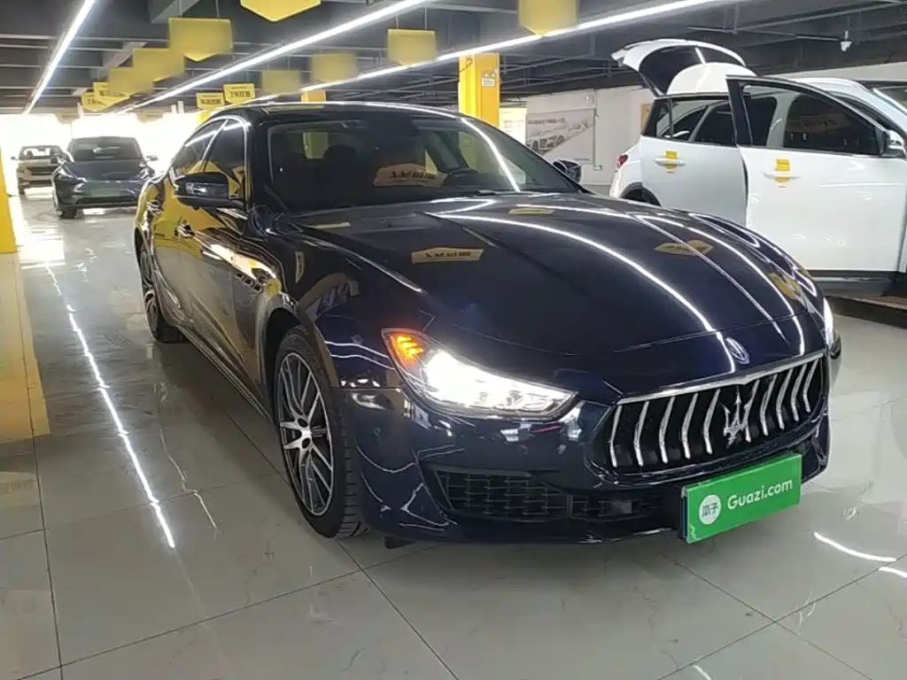 Photo 4 - Maserati Ghibli