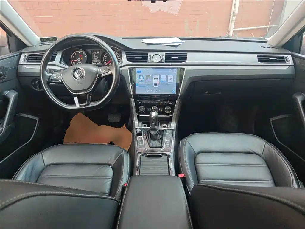 Volkswagen Passat 2017 330TSI DSG Prestige фото 10