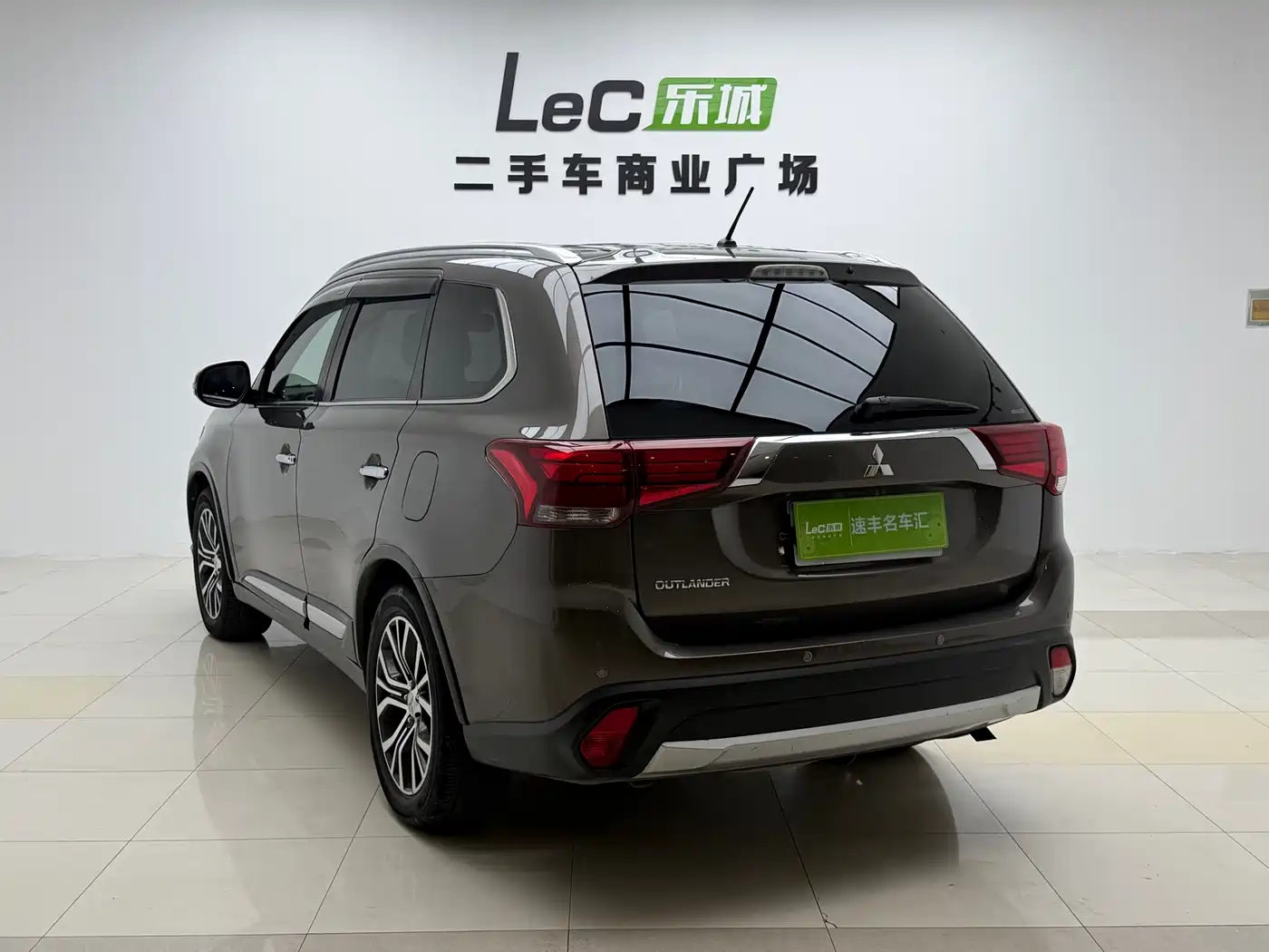 Mitsubishi Outlander (Import) 2016 2016 2.4L 4WD Elite 5-seater