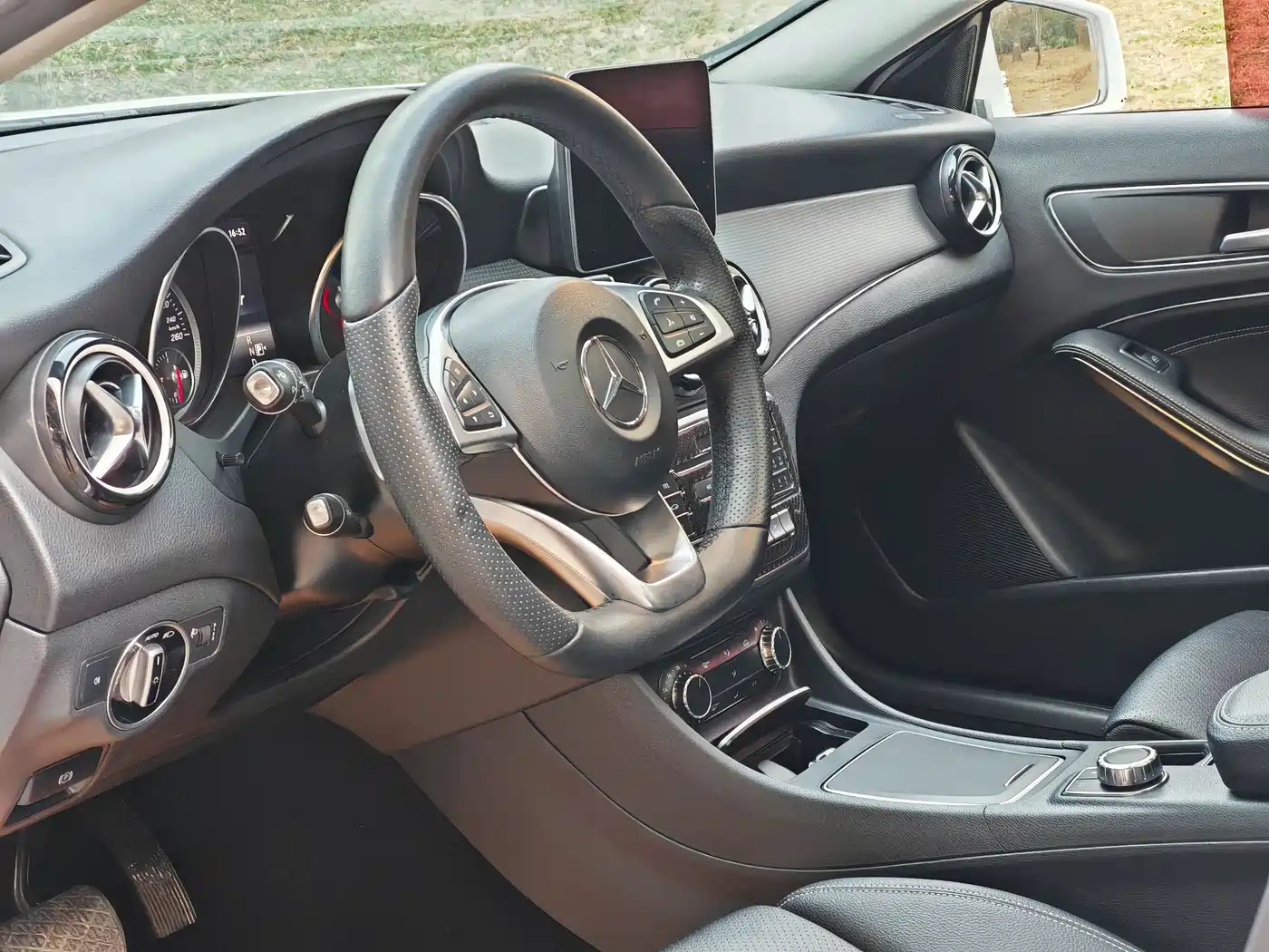 Mercedes-Benz GLA 2019 GLA 200 Dynamic фото 7