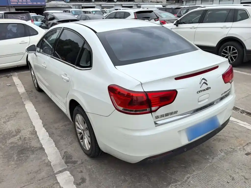 Citroën C-Quatre 2015 2013 Model Sedan 1.6L Automatic Premium Style