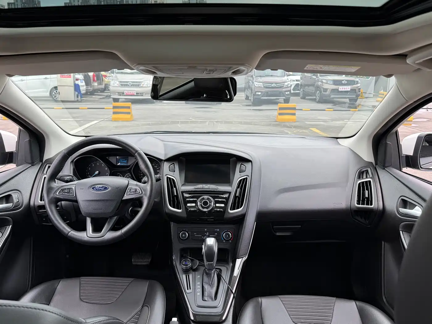 FORD FOX