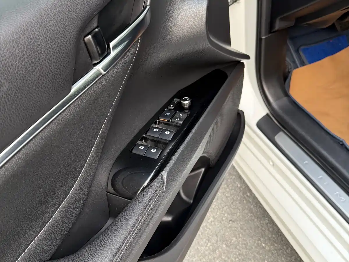 Toyota Camry 2019 Facelift 2.0S F Sport Version фото 27