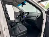 Фото 4 - Hyundai Santa Fe