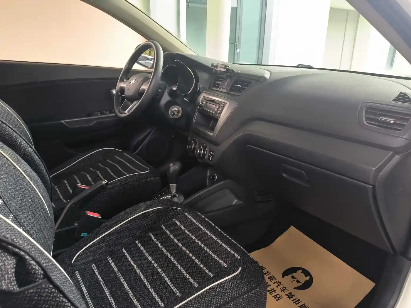 Kia K2 2012 Sedan 1.4L AT GLS Commemorative Edition фото 7