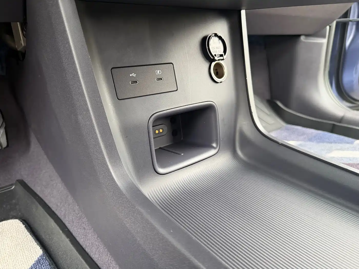Nissan N6 2025 2025 Mid Configuration