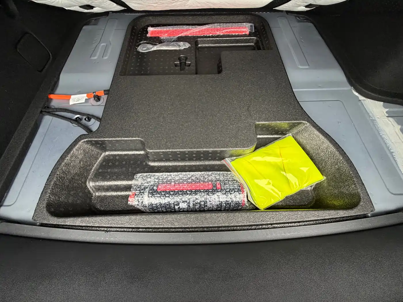 Nissan N6 2025 2025 Mid Configuration