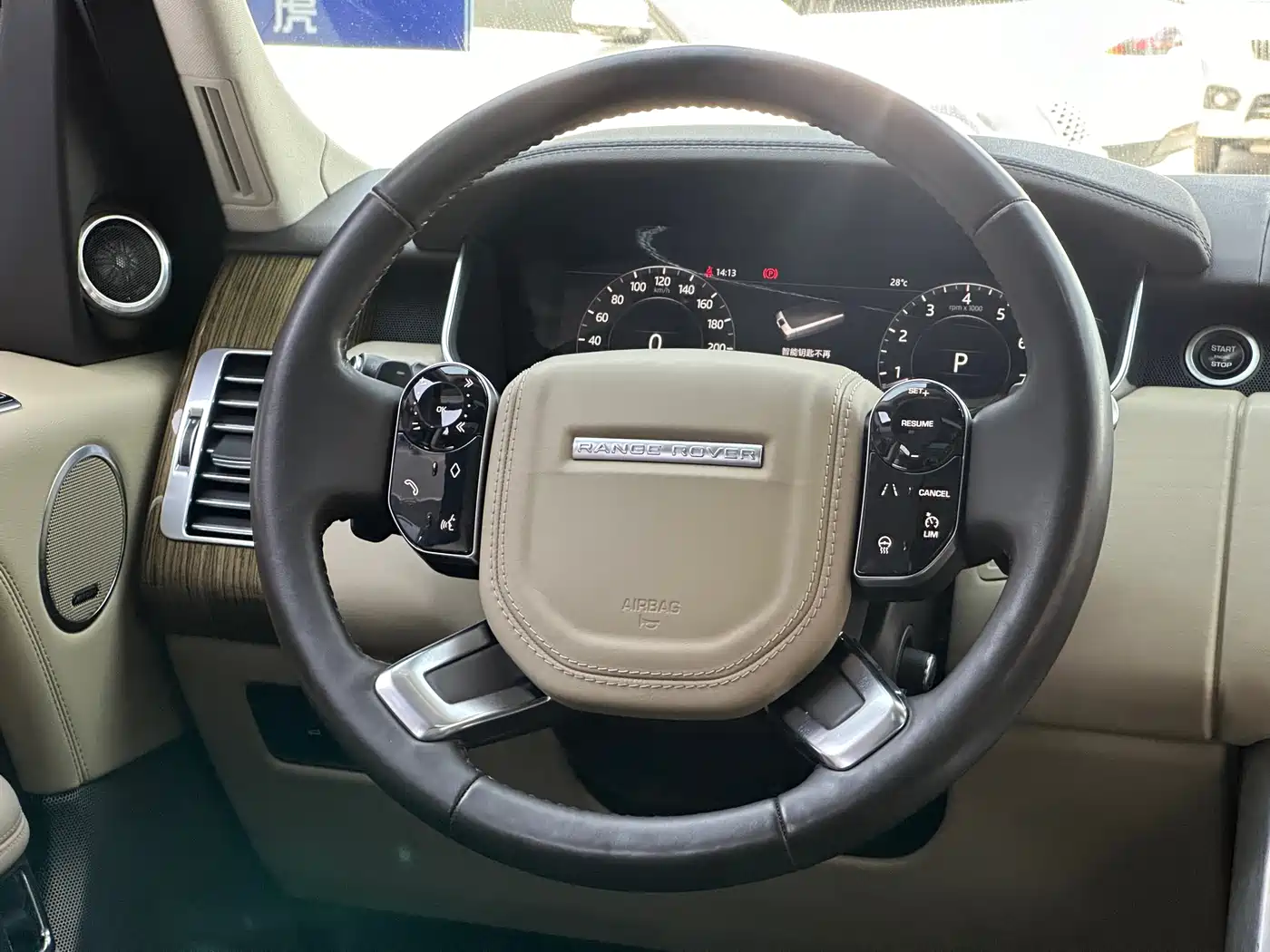 Land Rover Range Rover 2018 3.0 SC V6 Vogue Heritage Extended Edition фото 6
