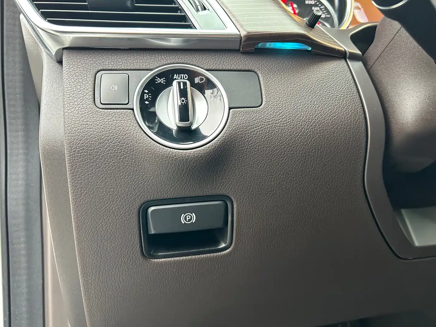 Mercedes-Benz GLE 2019 GLE 320 4MATIC Luxury Collector's Edition фото 6