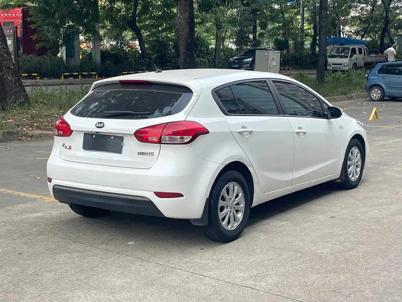 Kia K3S 2014 2014 1.6L Manual GL