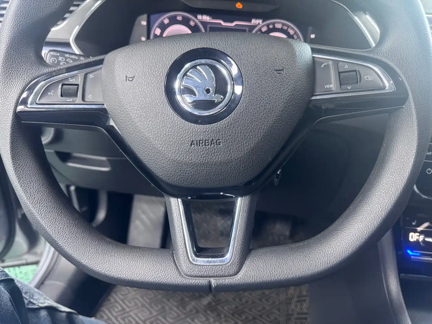 Škoda Superb 2023 Facelift TSI280 DSG Premium Edition фото 23