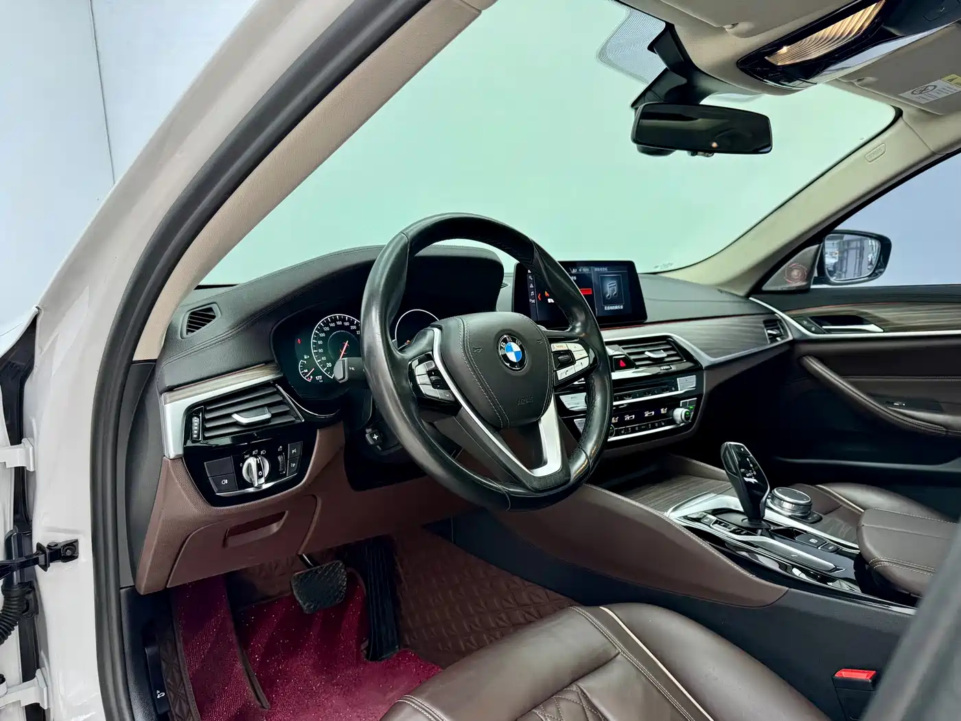 Фото 6 - BMW 5 Series