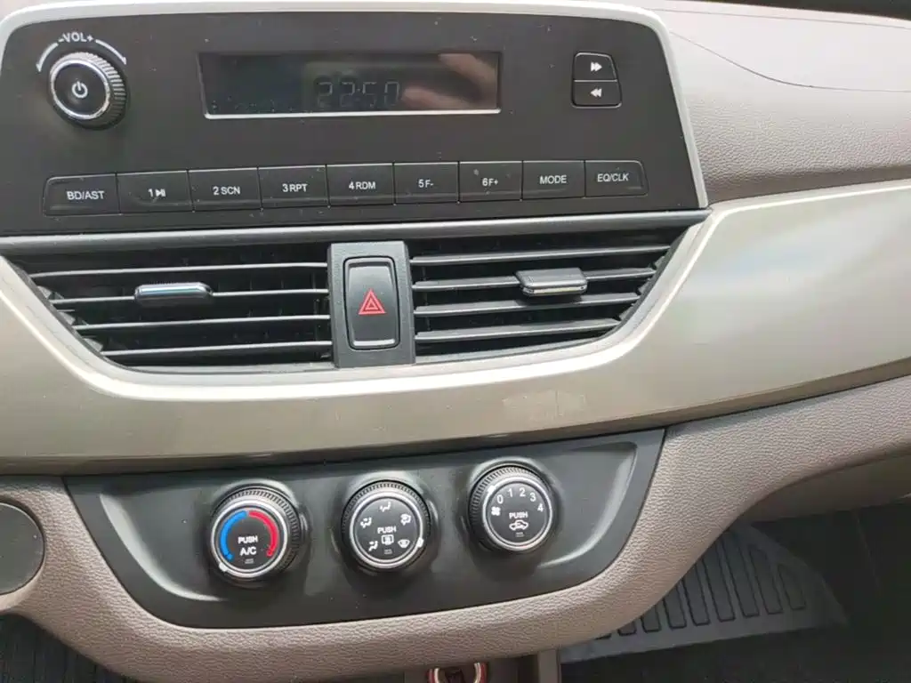 Baojun 310W 2021 2017 1.5L Manual Comfort China VI