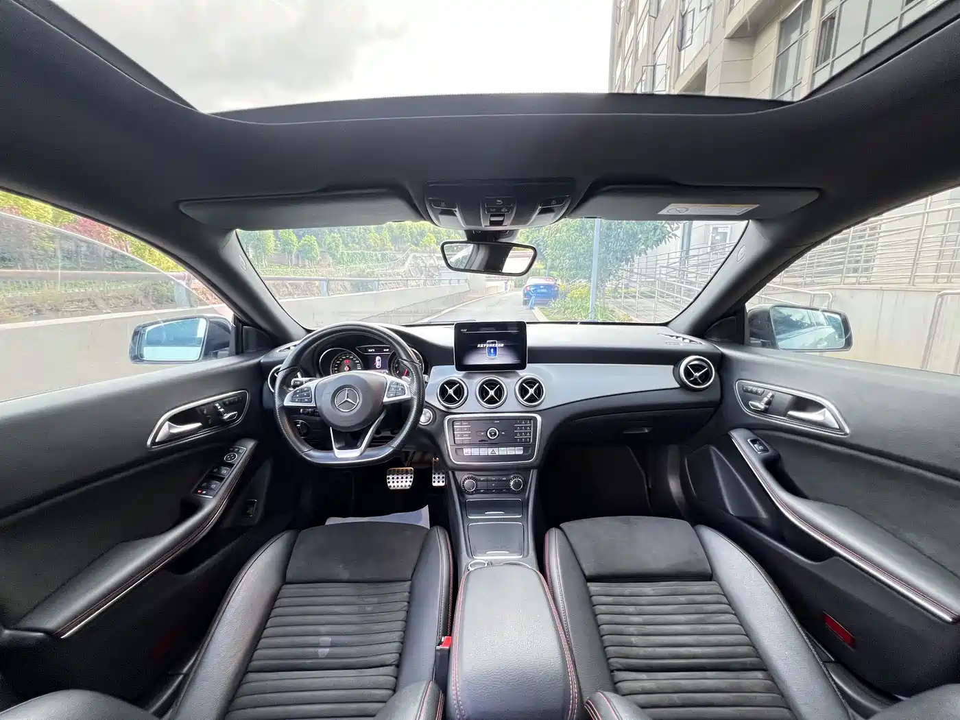 Mercedes-Benz CLA (Import) 2018 CLA 220 4MATIC фото 7