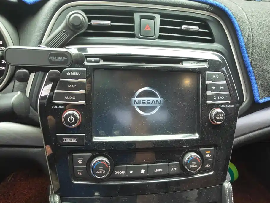 Nissan Cima 2017 2016 2.5L XL Luxury